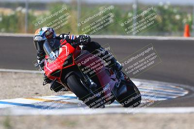 media/Sep-20-2025-TrackDaz (Sat) [[27f0cde673]]/B Group/220pm (Turn 9)/